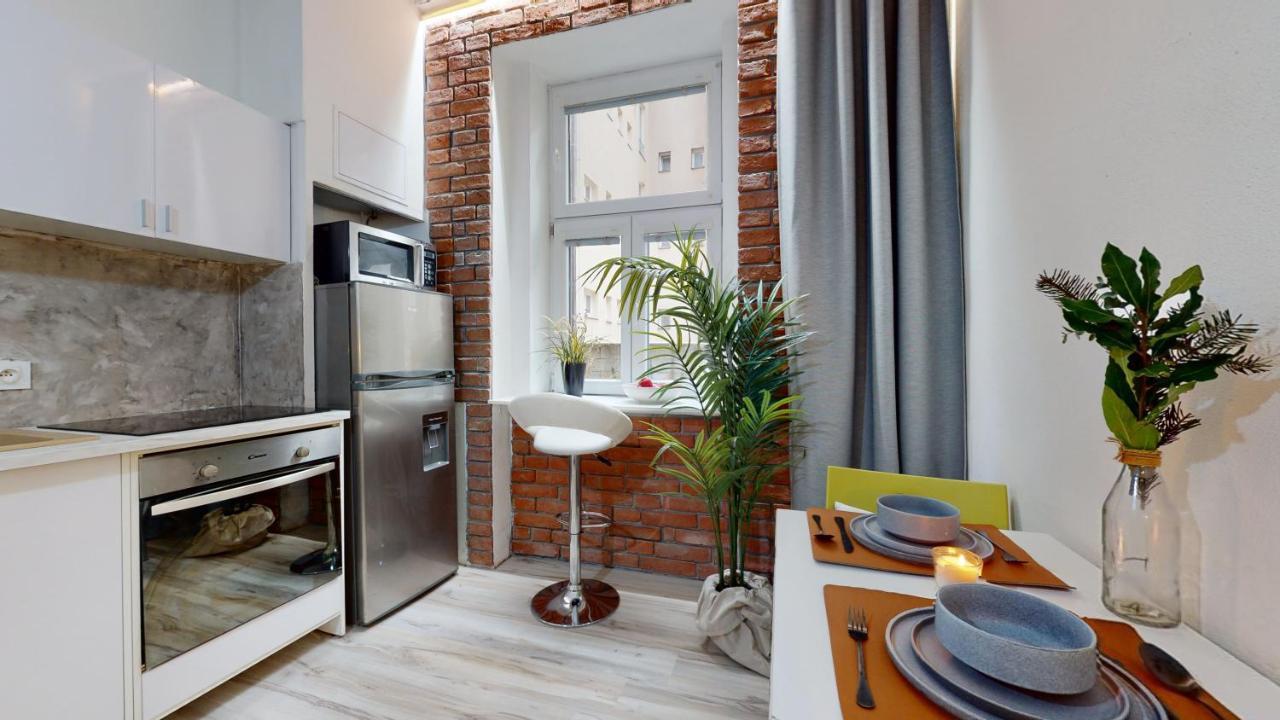 New Stylish Place For Couple Bratislava Buitenkant foto