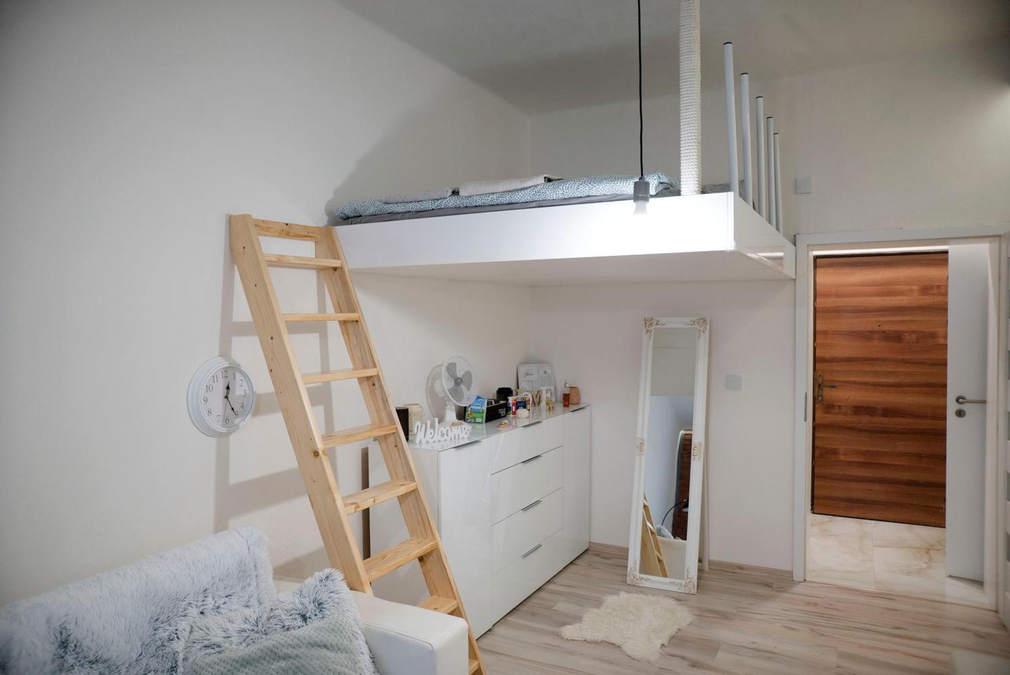 New Stylish Place For Couple Bratislava Buitenkant foto